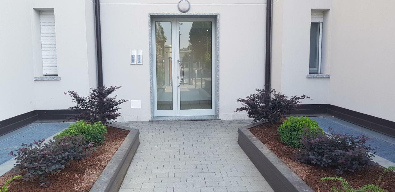 Caseospitali - Casa Azzurra, Incantevole Bilocale Con Giardino Cernusco Sul Naviglio Buitenkant foto