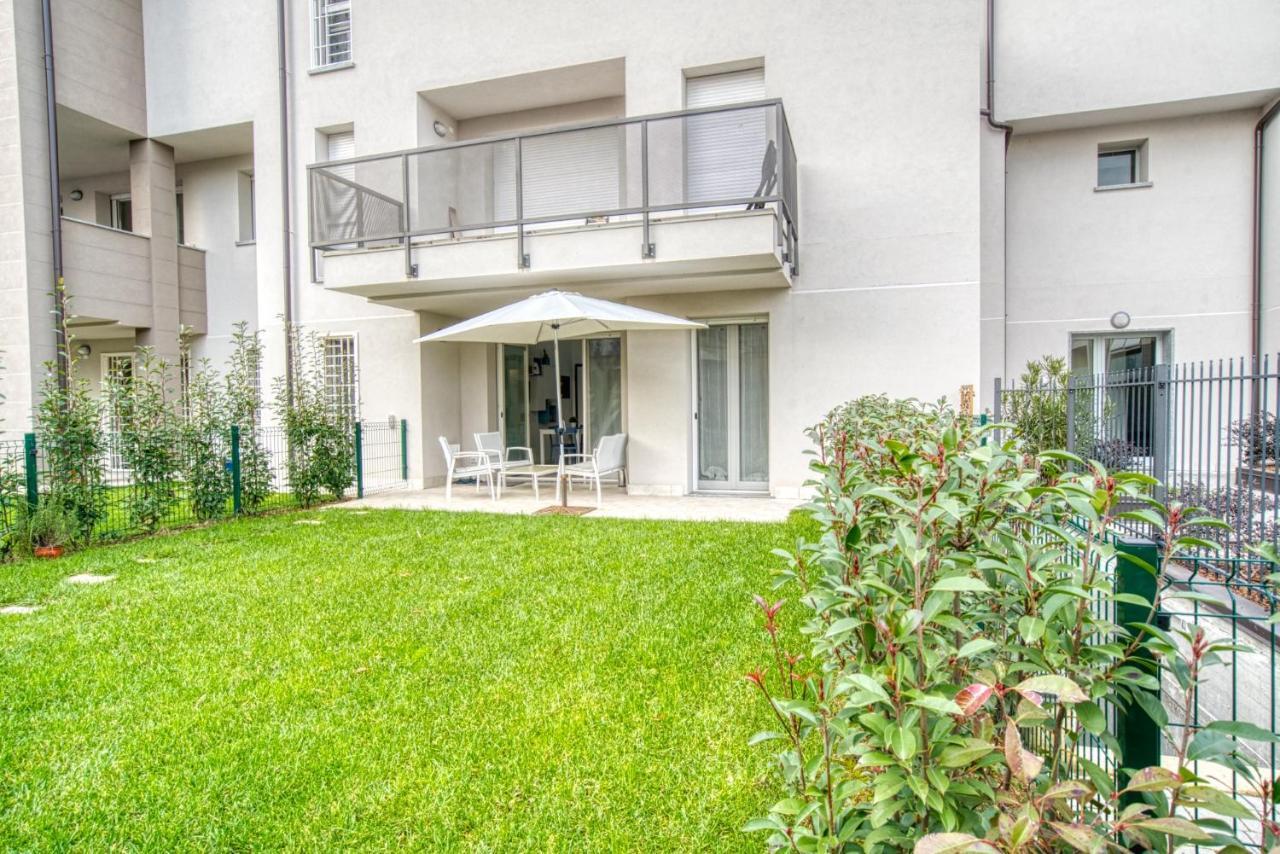 Caseospitali - Casa Azzurra, Incantevole Bilocale Con Giardino Cernusco Sul Naviglio Buitenkant foto